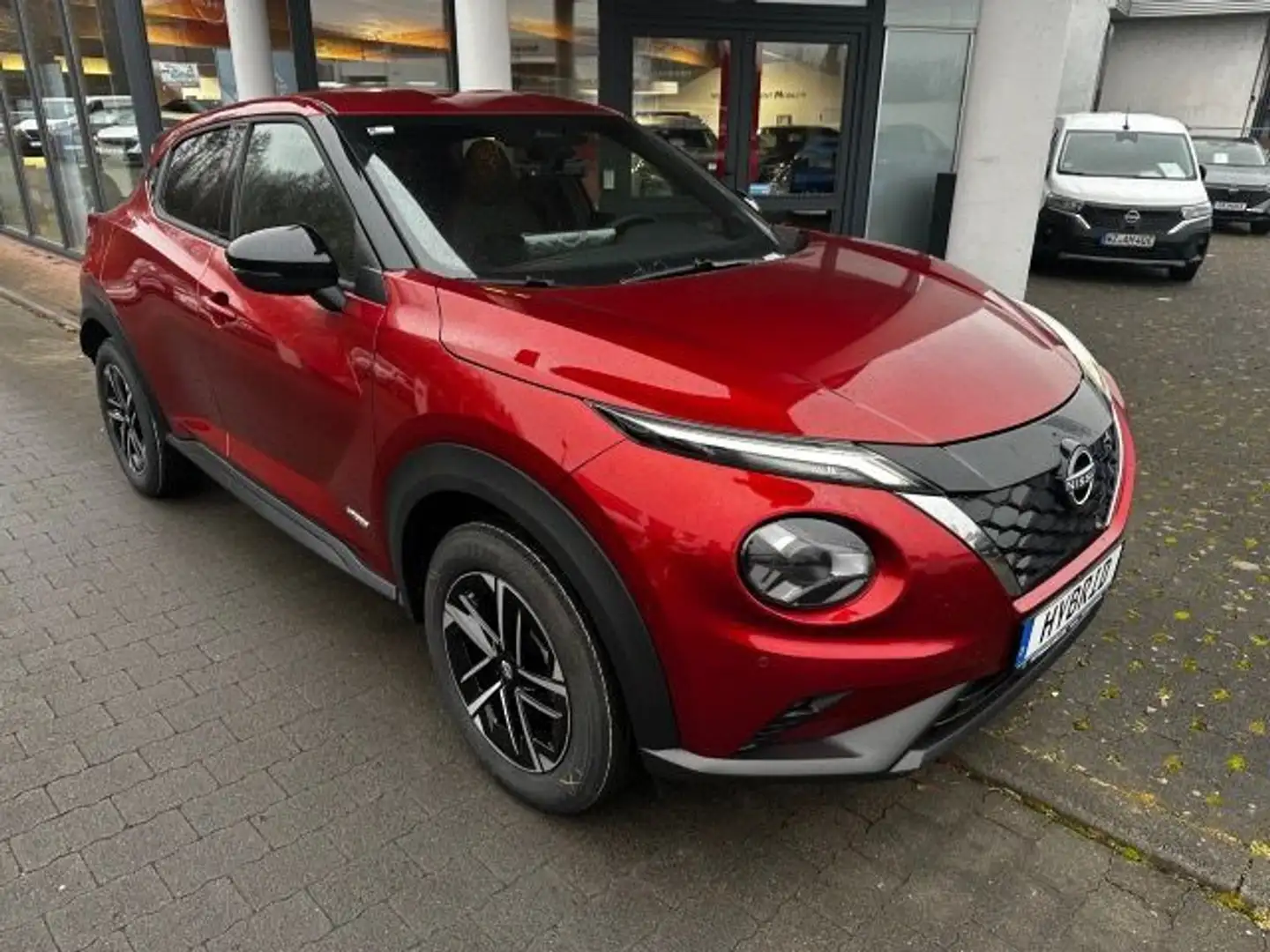 Nissan Juke JUKE 1.6 HYBRID 143 PS 4AMT N-CONNECTA Winter II Rood - 1