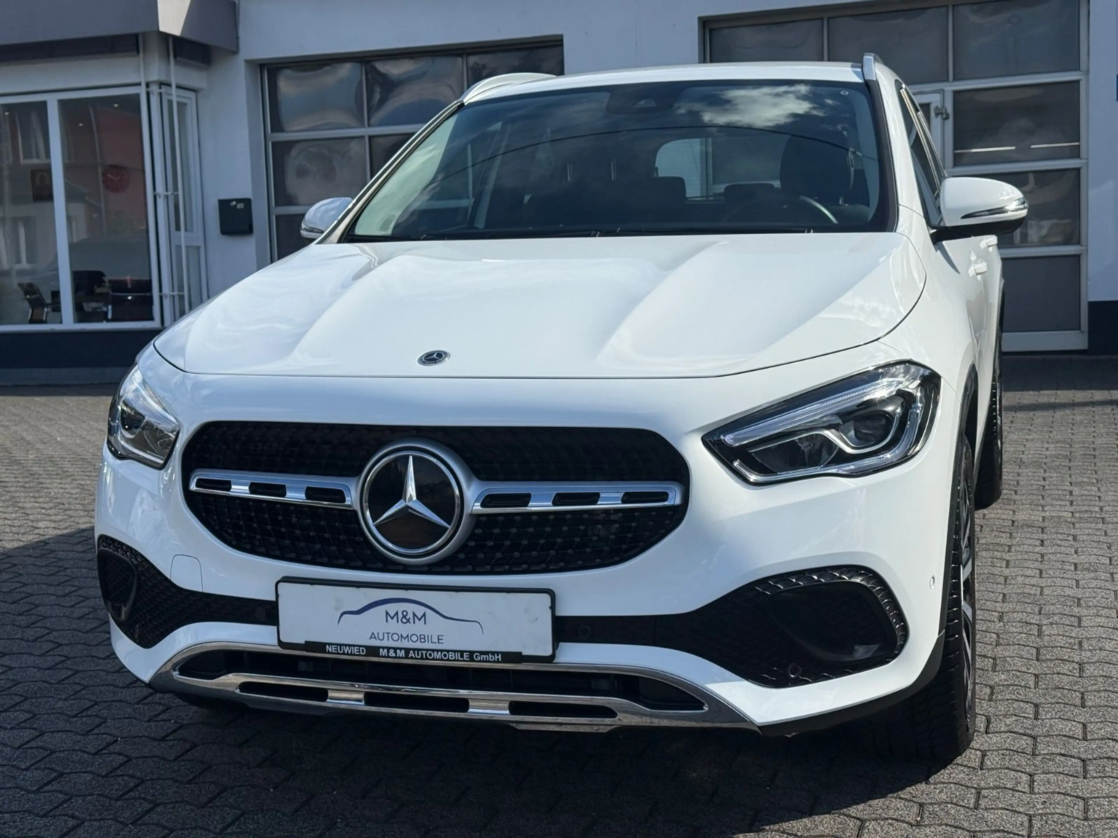Mercedes-Benz GLA 250 Progressive 8-TKM Navi LED 19" MB-S.Heft — photo 2