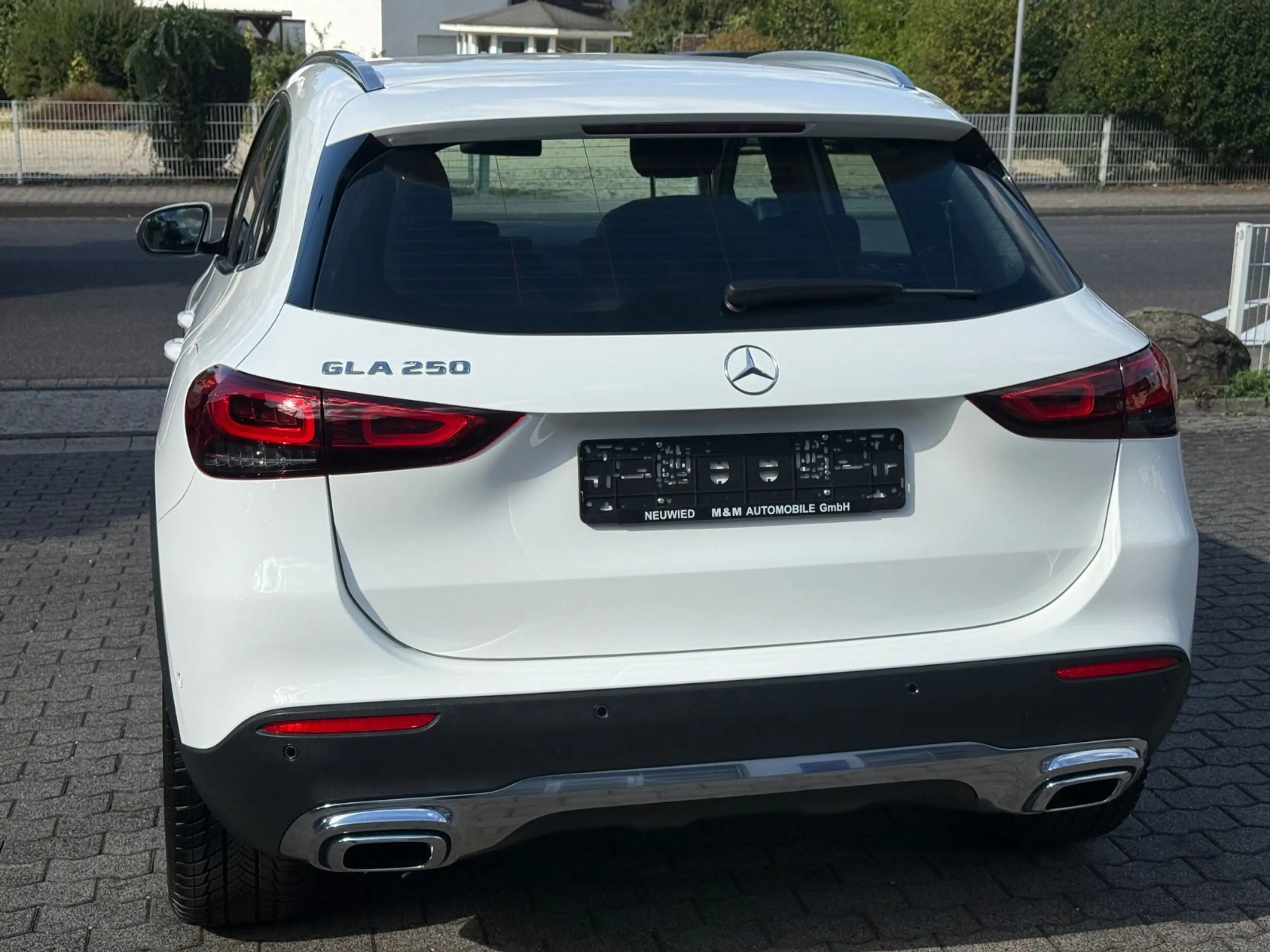 Mercedes-Benz GLA 250 Progressive 8-TKM Navi LED 19" MB-S.Heft — photo 6