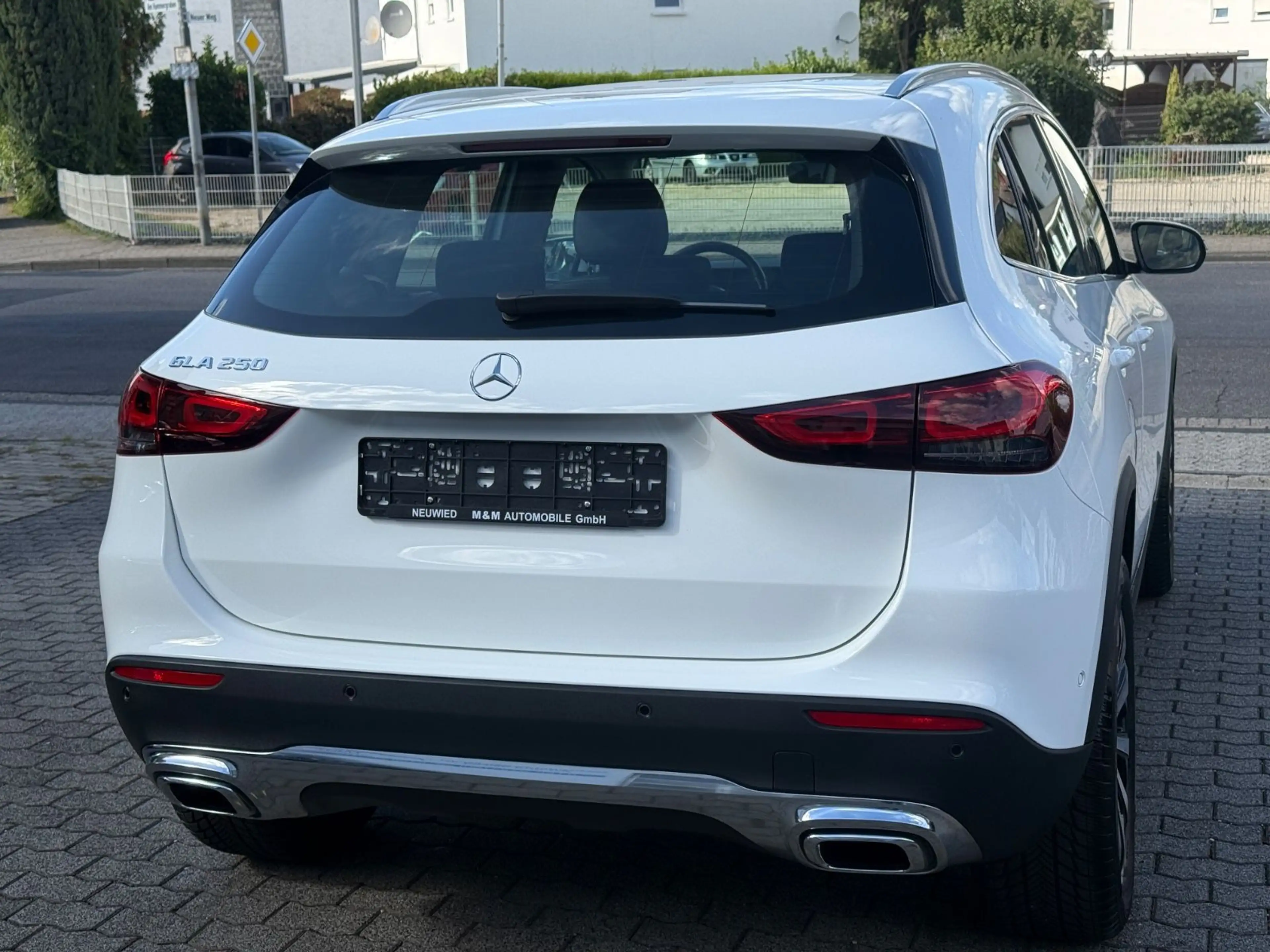 Mercedes-Benz GLA 250 Progressive 8-TKM Navi LED 19" MB-S.Heft — photo 9