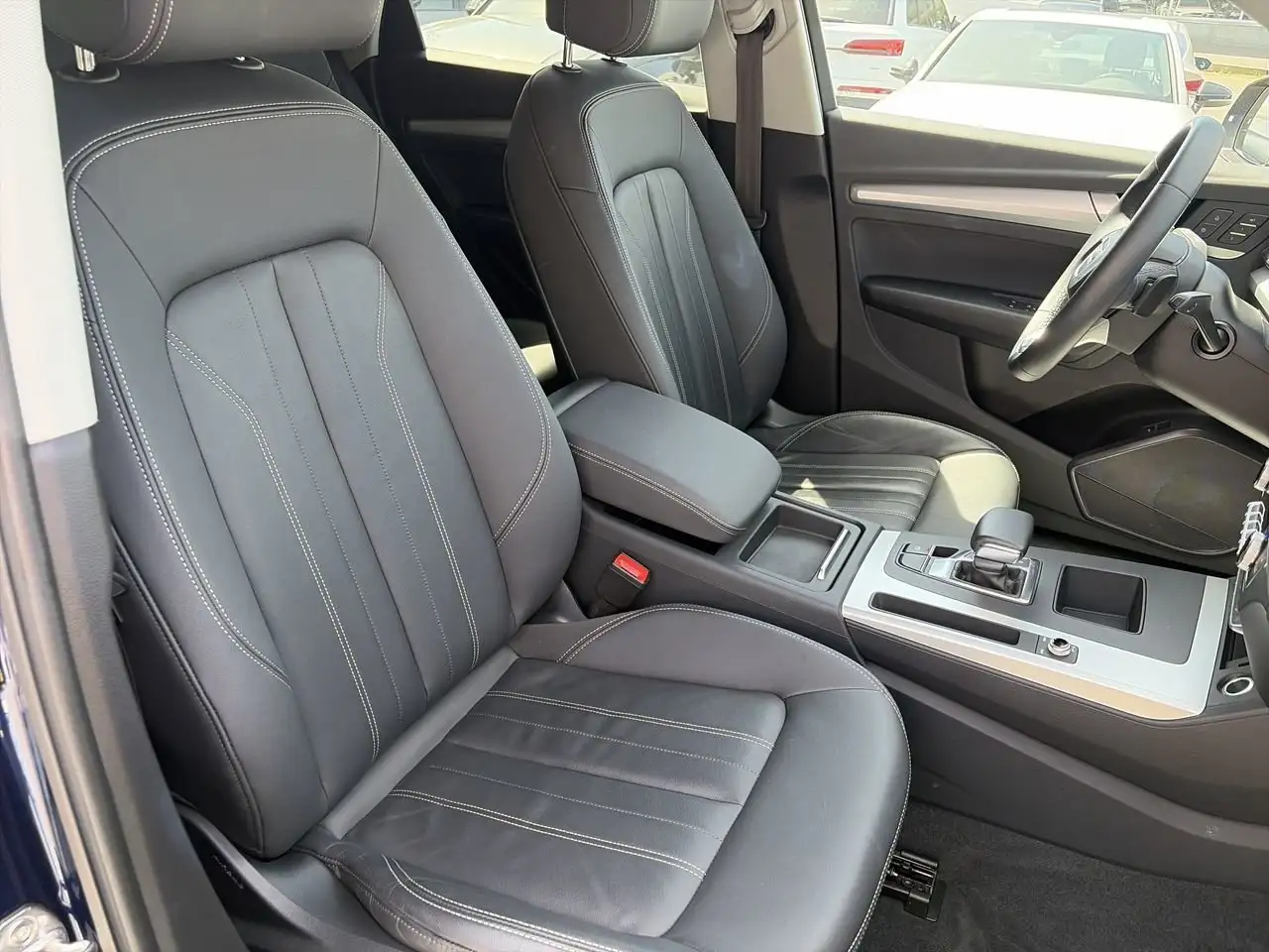 Audi Q5 снимка Audi Q5