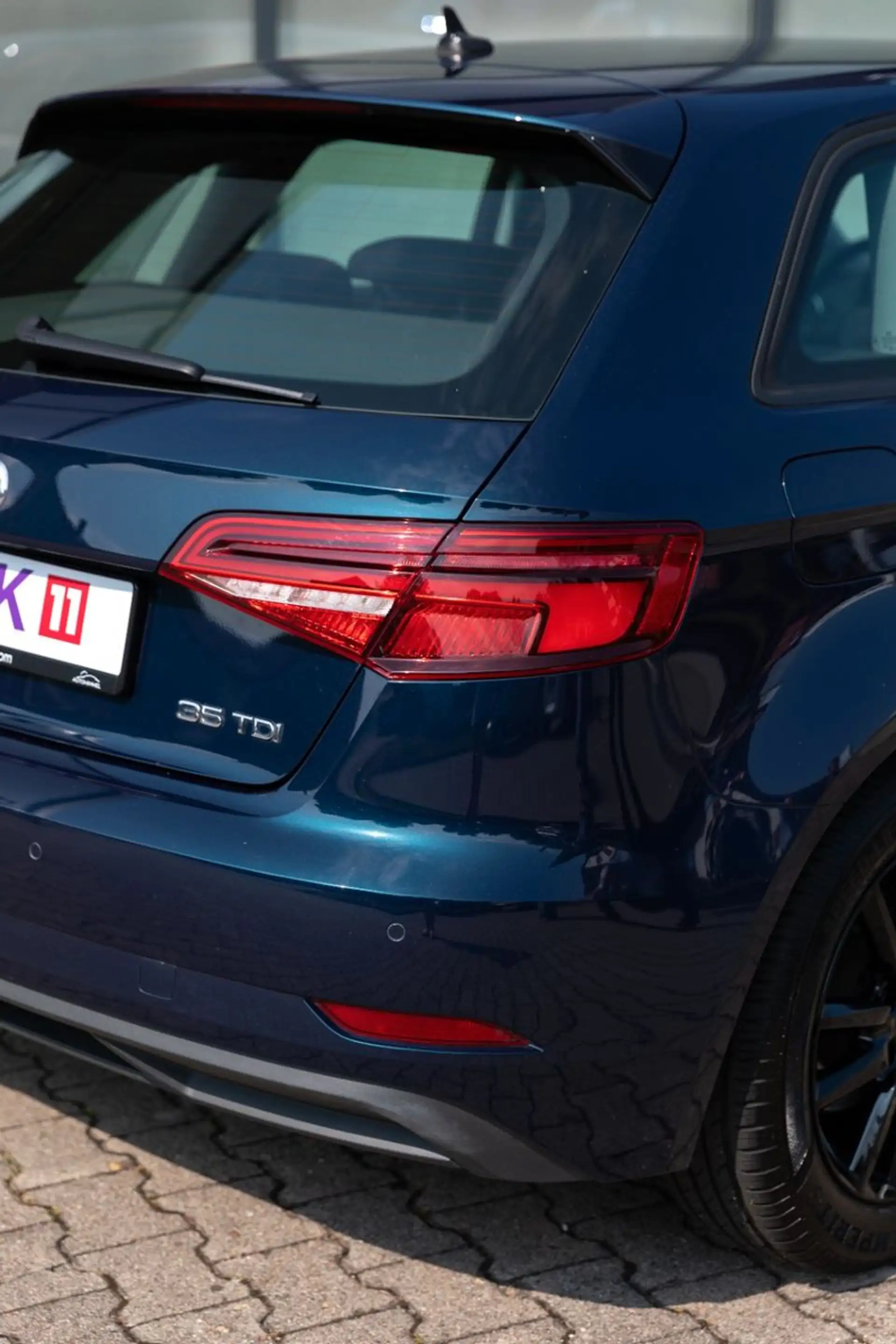 Audi A3 Sportback 35 TDI S-tronic LED Virtual Cockpit — photo 11