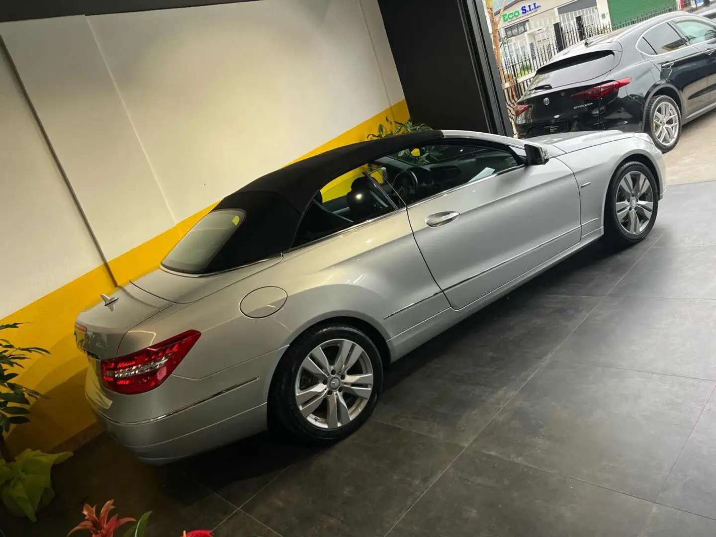 Mercedes-Benz E 220 CDI Cabrio Ita KmCertif. Avantgarde Zilver - 2
