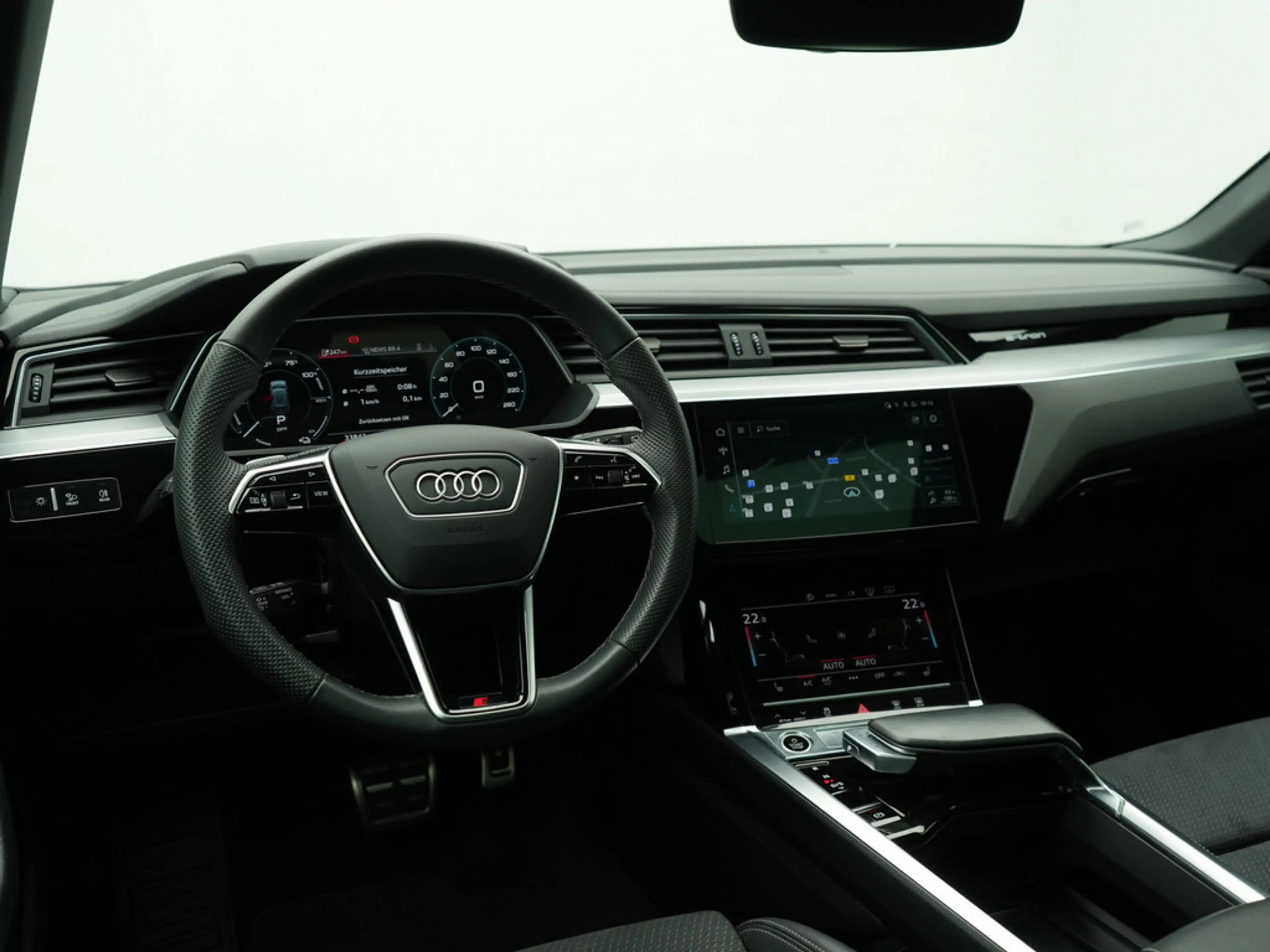 Audi Q8 e-tron advanced PANO MATRIX LUFT ACC LEDER — photo 5