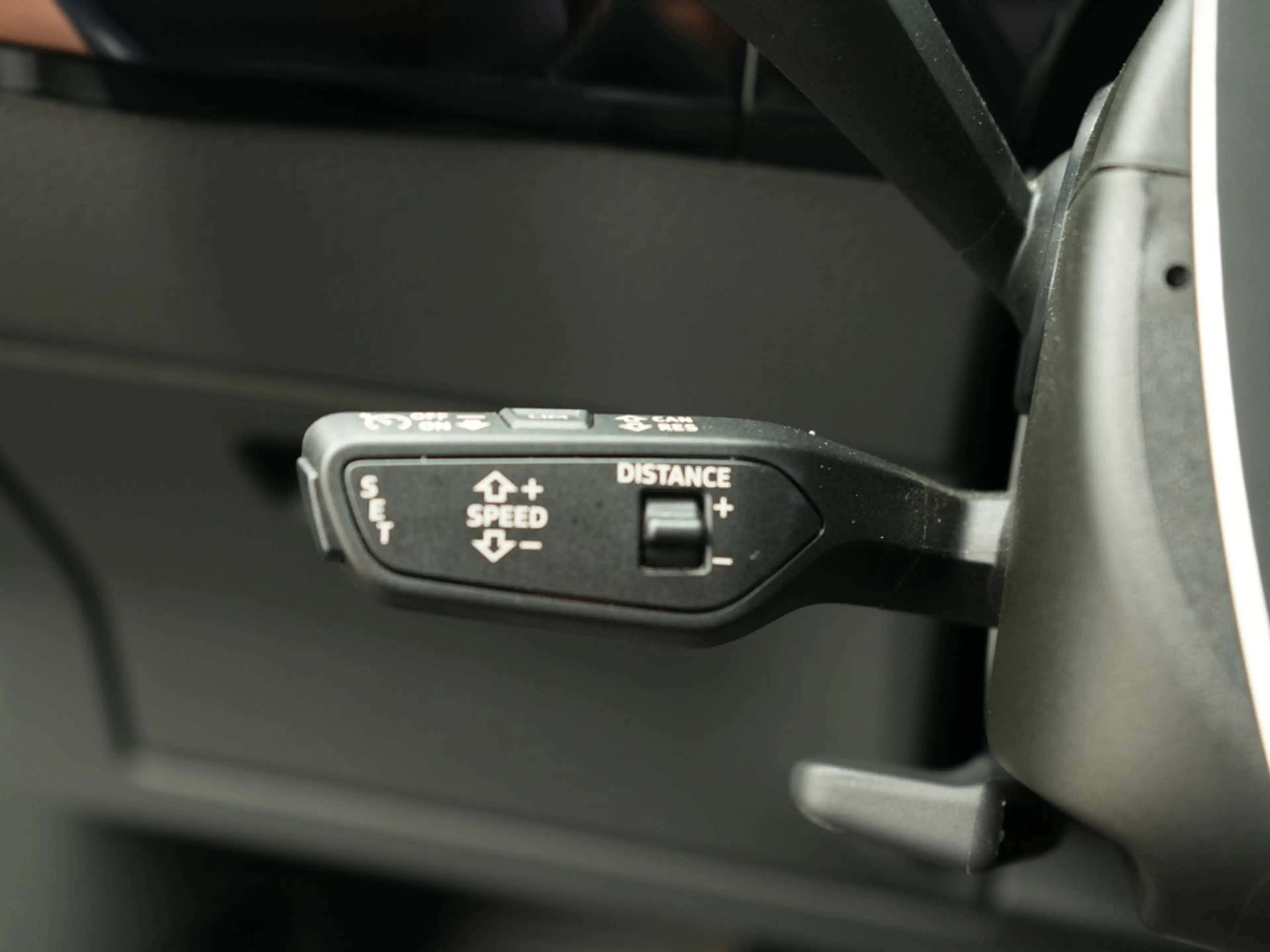 Audi Q8 e-tron advanced PANO MATRIX LUFT ACC LEDER — photo 11