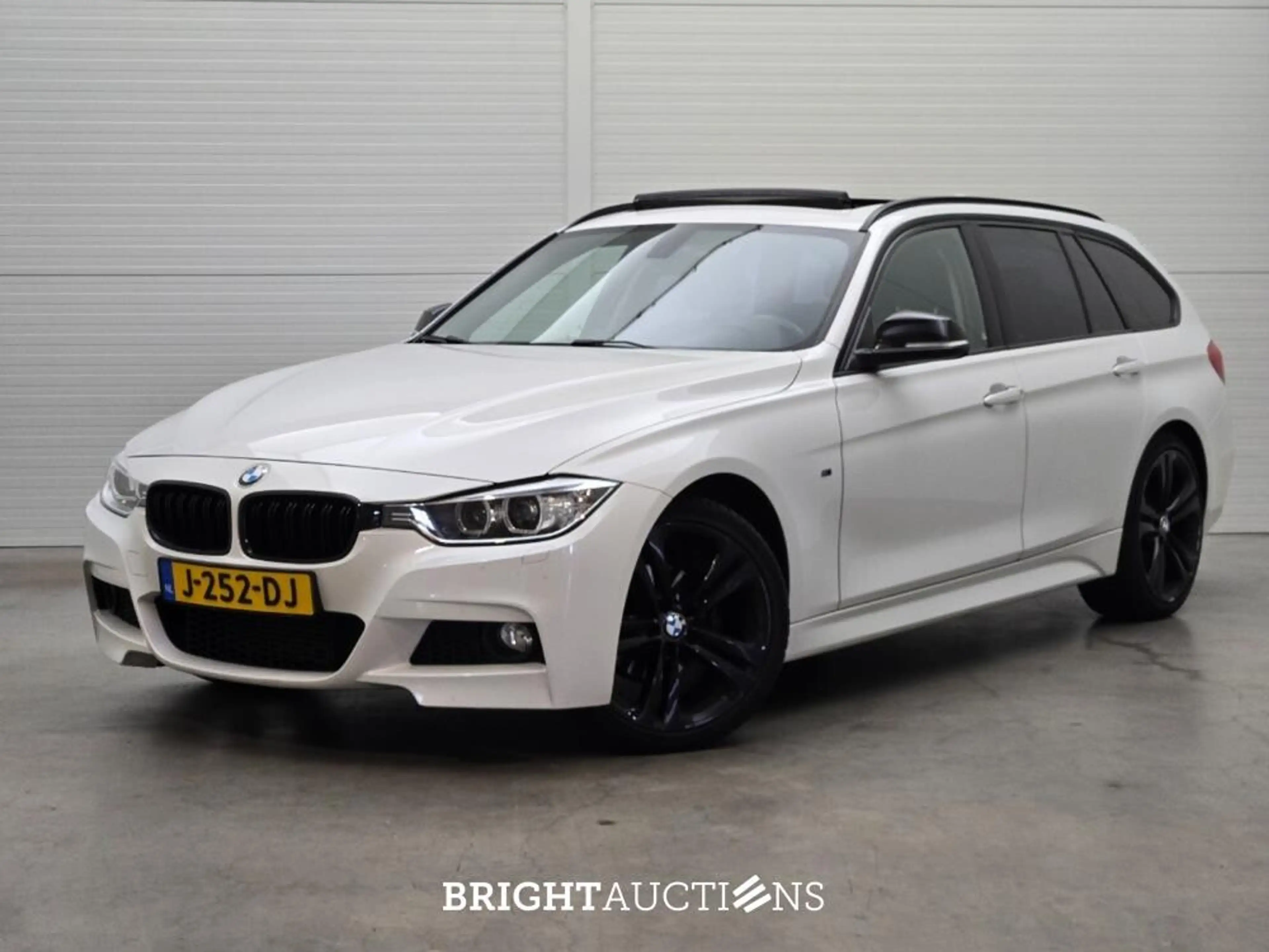 BMW 316 316i 3-serie Touring M Sport Edition High Executive