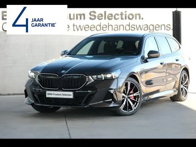 BMW 550 550e xDrive Touring M Sport Pro | B&W | PANO | TOW