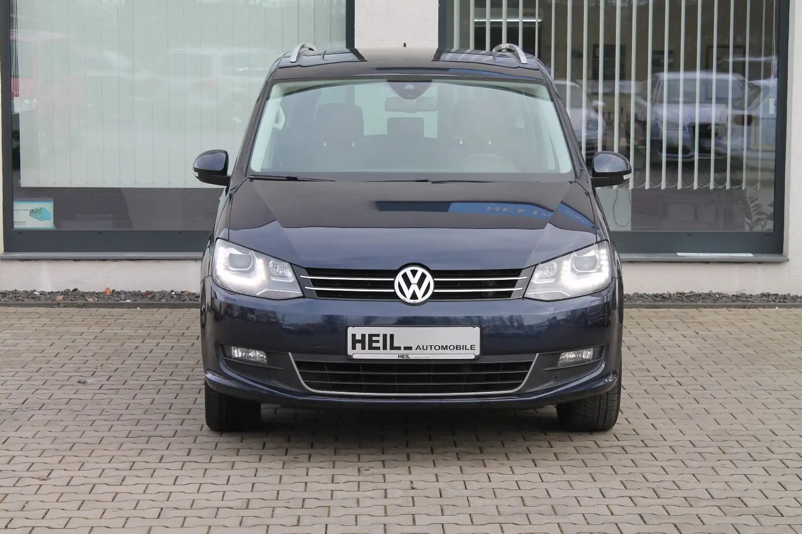 Volkswagen Sharan Comfortline BMT*7 SITZE*NAVI*PDC*PANO* Bleu - 2