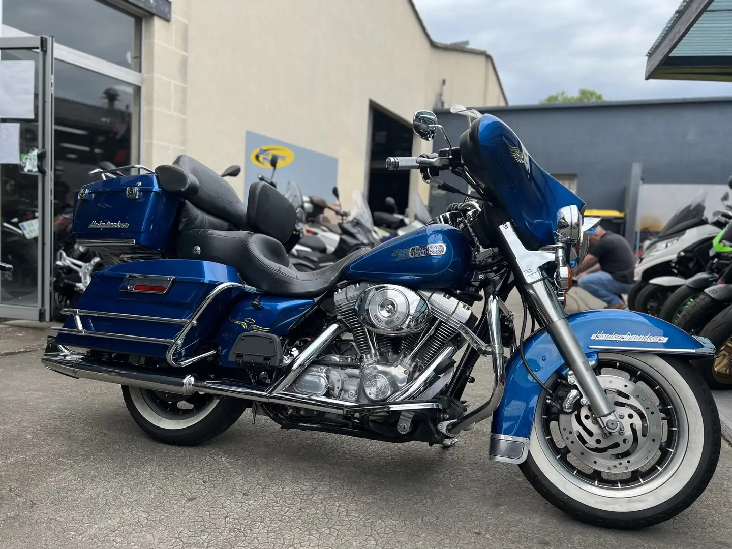 Harley-Davidson Electra Glide Blue - 1