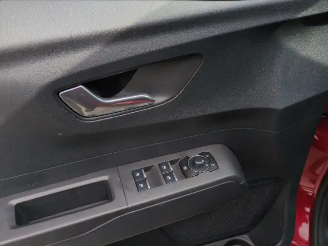 Ford Tourneo Courier view 8
