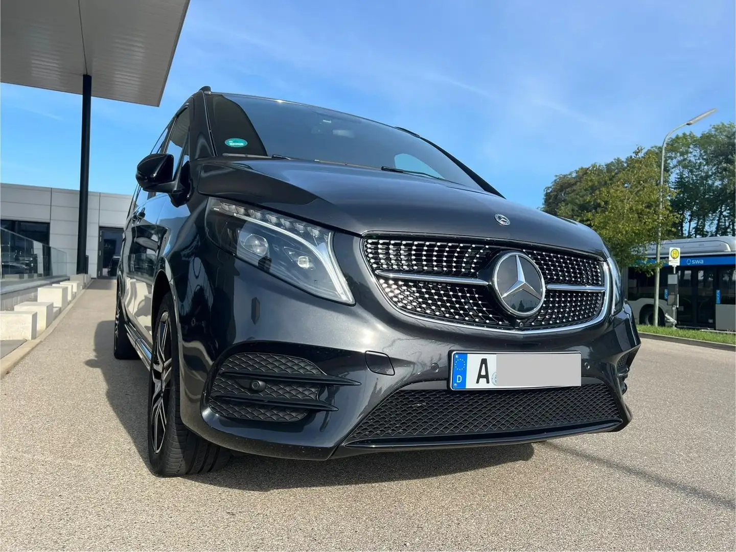 Mercedes-Benz V 300 V 300 d lang 4Matic 9G AirMatic AHK Avantgarde AMG Grey - 2
