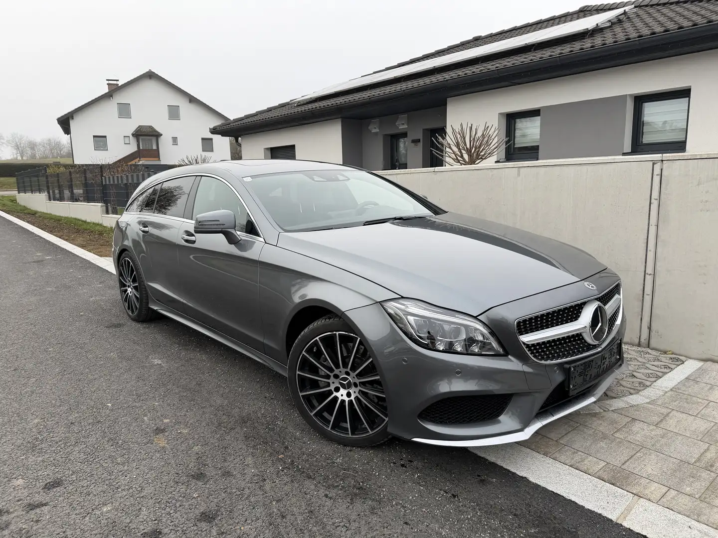 Mercedes-Benz CLS 350 d 4MATIC Shooting Brake Neuer Motor Gewährleistung - 1