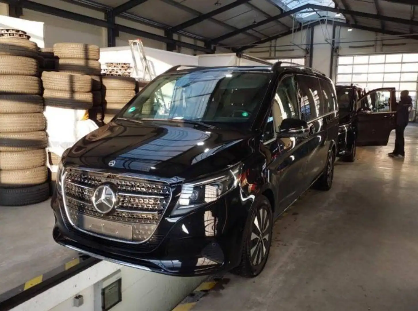 Mercedes-Benz V 300 Extralong d Avantgarde 4matic auto Nero - 1