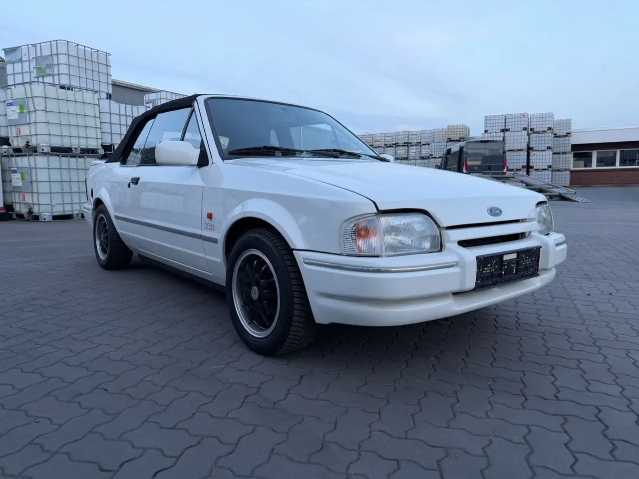 Ford Escort Cabrio XR3i Oldtimer MK4, foto 8