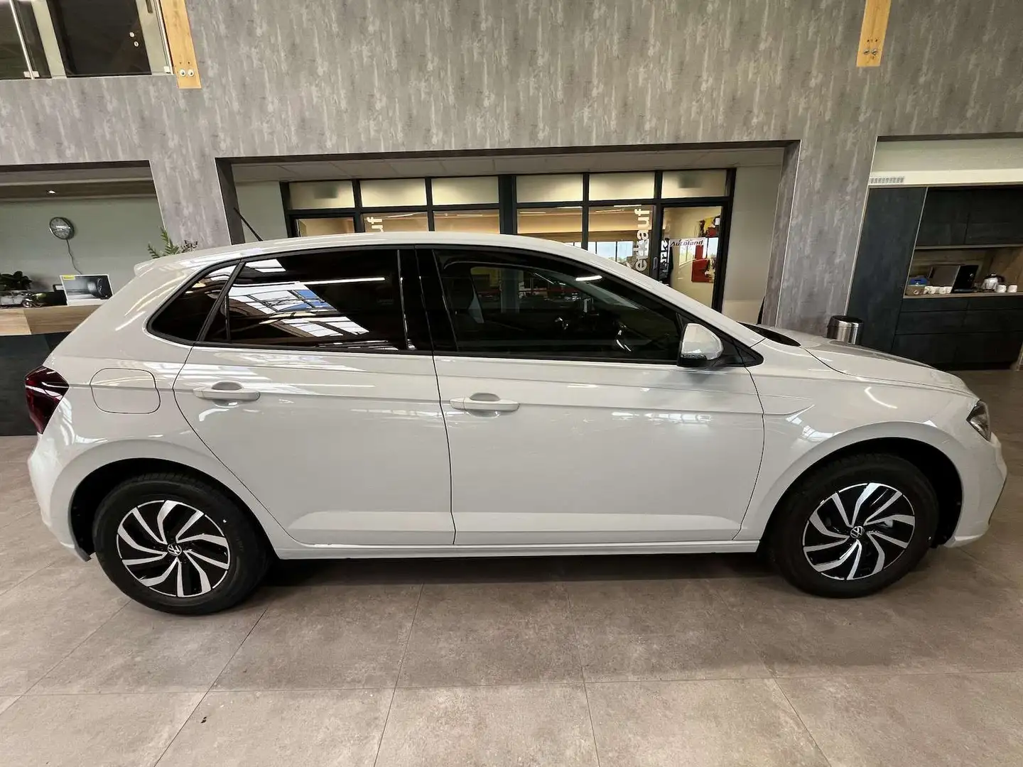 Volkswagen Polo Life TSI DSG App Kamera LED 116 PS Gris - 2