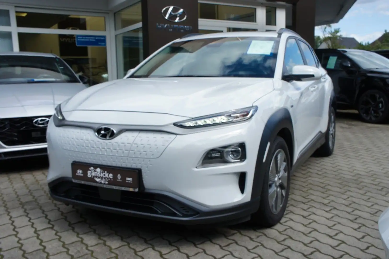 Hyundai KONA ELEKTRO 150kW Style Weiß - 1
