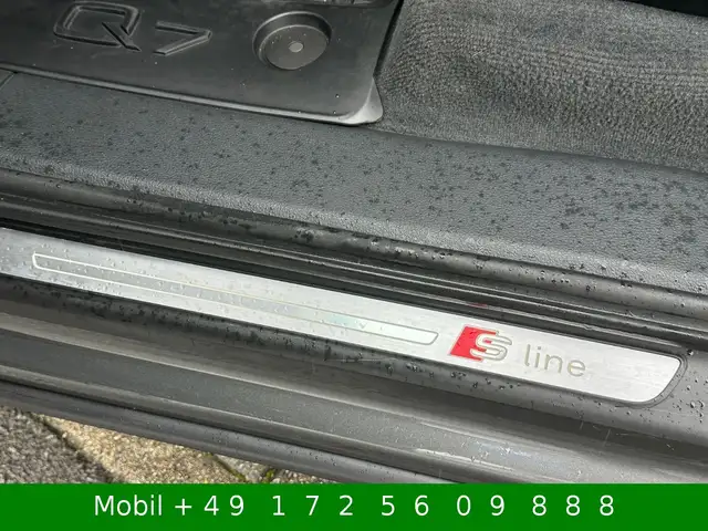 Audi Q7 view 13