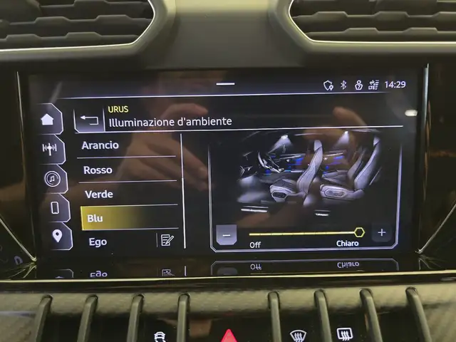 Lamborghini Urus view 12