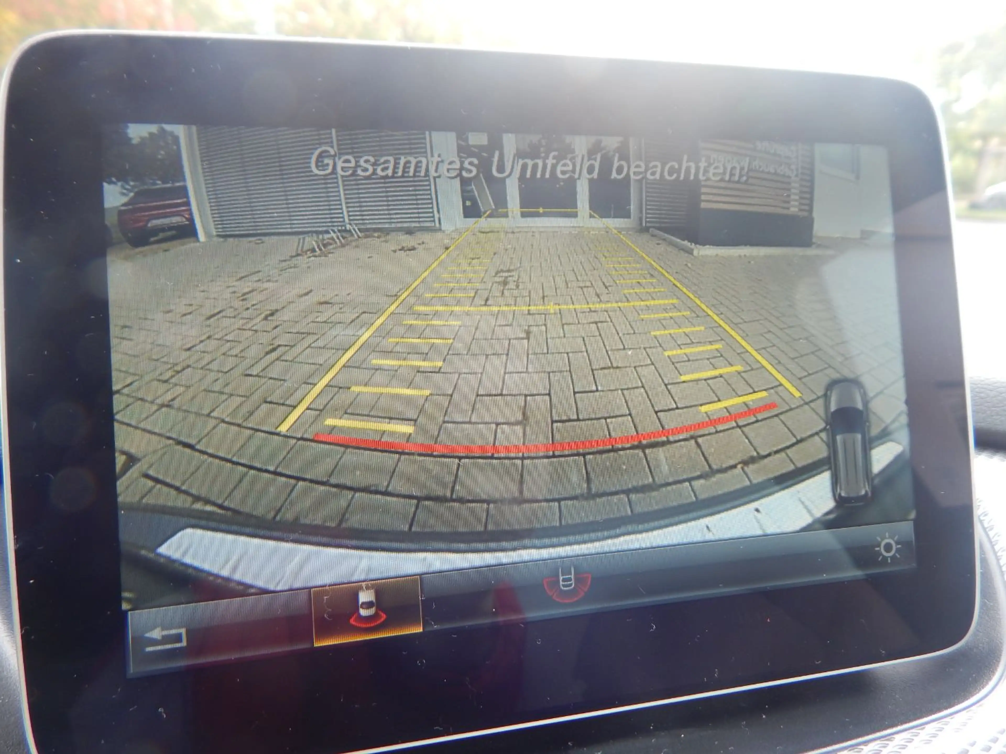 Mercedes-Benz B 220 4Matic  Urban LED+Navi+Pano+SD+SHZ+Kam.+LM — photo 15