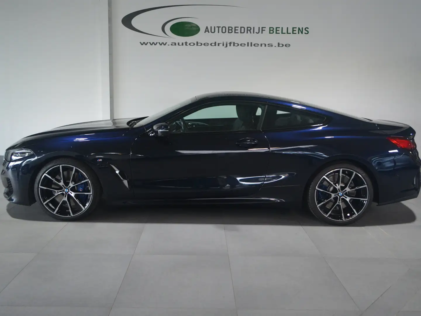 BMW 840 840i COUPE M-PACK / NAVI + CAMERA / HEAD-UP Blauw - 1