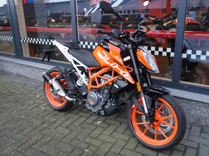 KTM 390 Duke - foto 2
