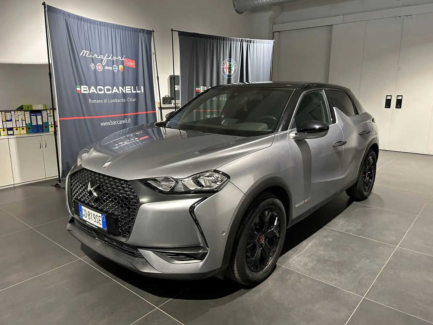 DS Automobiles DS 3 Crossback E-Tense Performance Line+ Grijs - 1