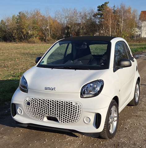 Imagine smart forTwo coupe EQ Top Gepflegt