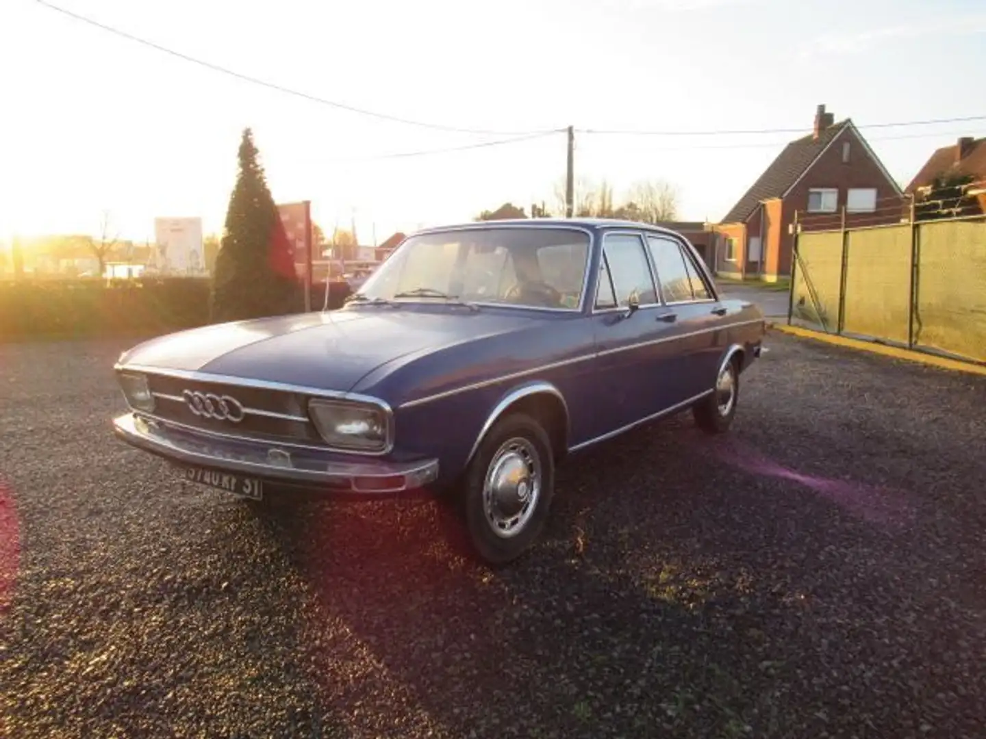 Audi 100 Azul - 1