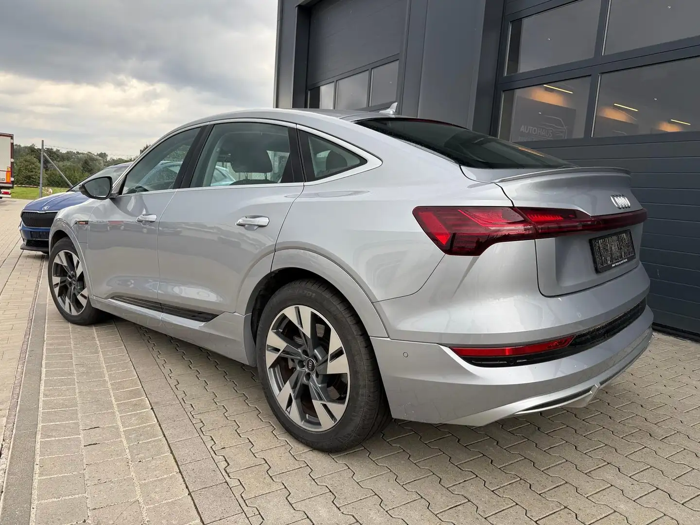 Audi e-tron 50 quattro S line Argent - 2