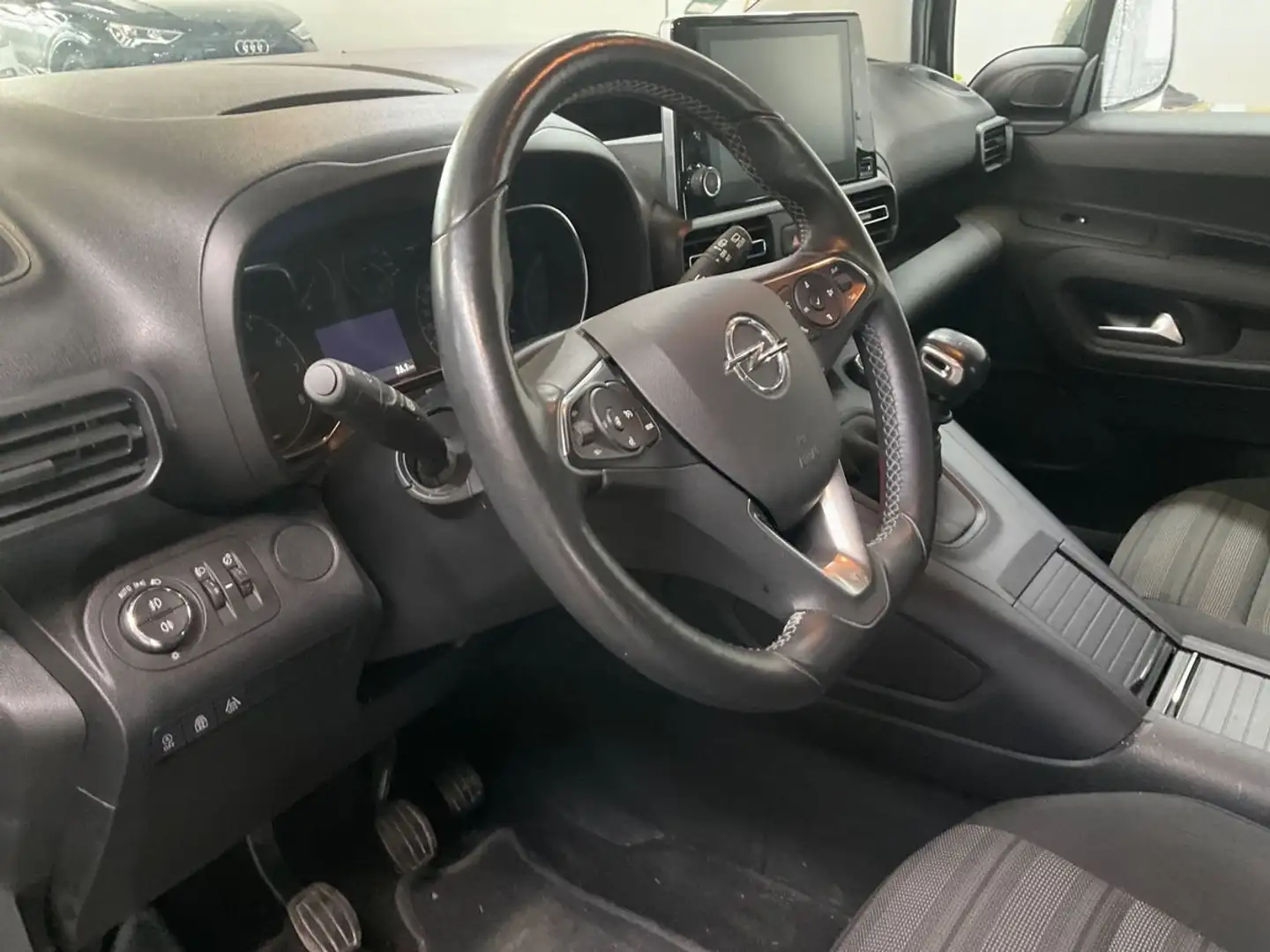 Opel Combo Life Combo+Life+1.2+Turbo+Start/Stop+Edition Grau - 1