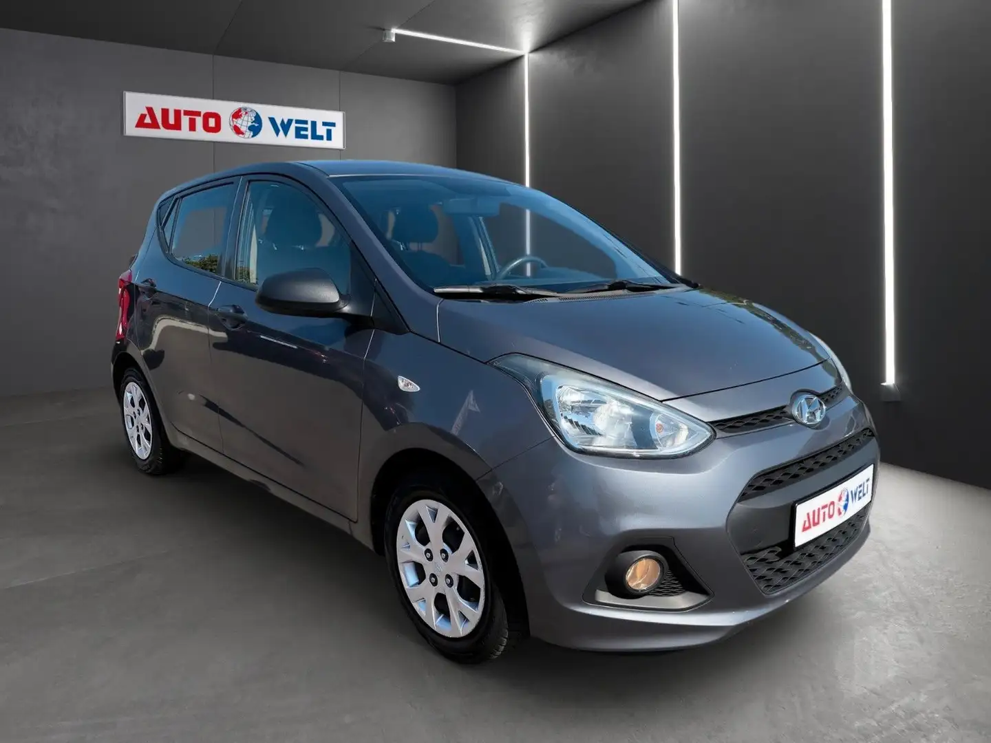 Hyundai i10 1.0 Classic 5-trg. Klimaanlage USB Grau - 2