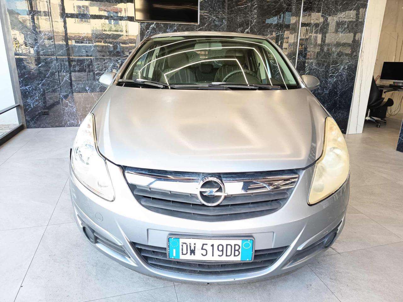 Opel Corsa 1.2 5 porte Club