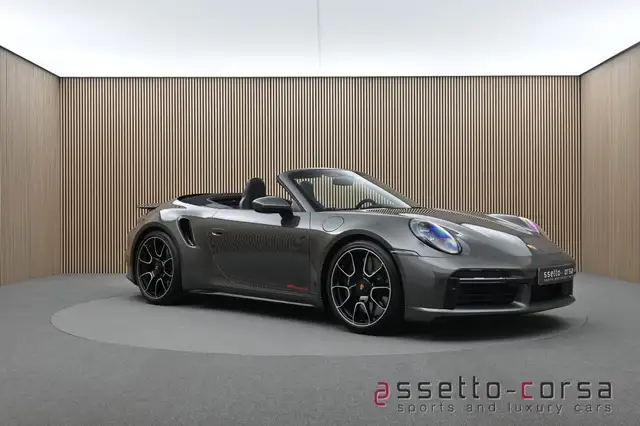 Porsche 992 view 6