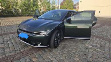 77,4-kWh AWD