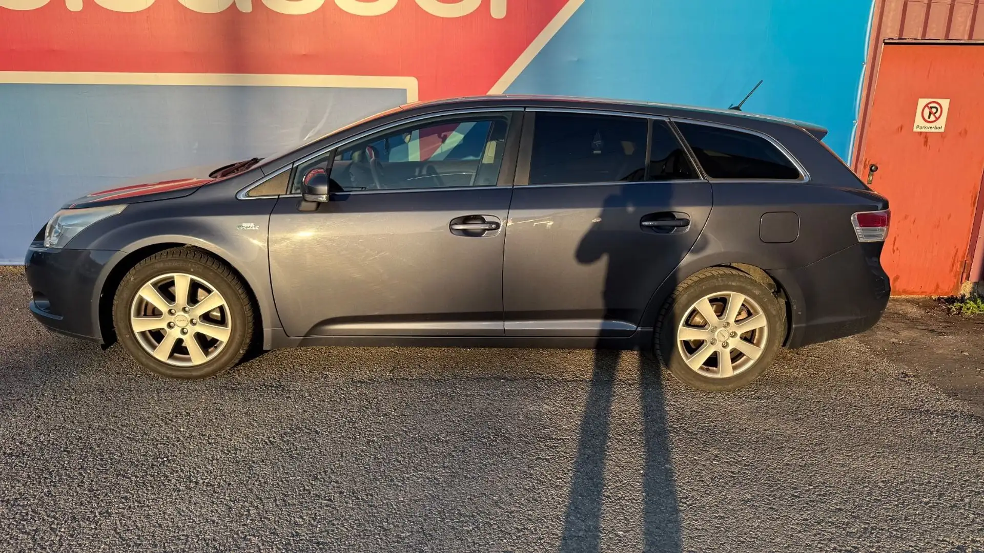 Toyota Avensis Kombi Edition, Automatik, Kamera, Euro 5 Blau - 2