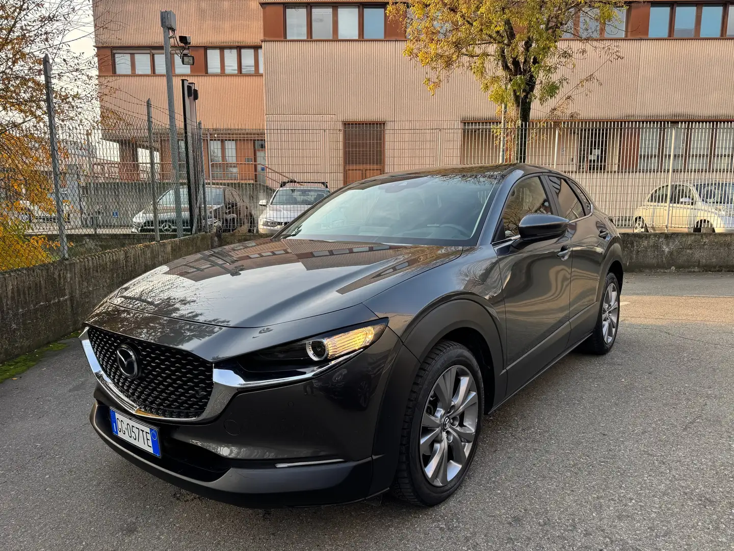 Mazda CX-30 2.0L Skyactiv- Hybrid Exceed NAVI+RETR. Grigio - 1