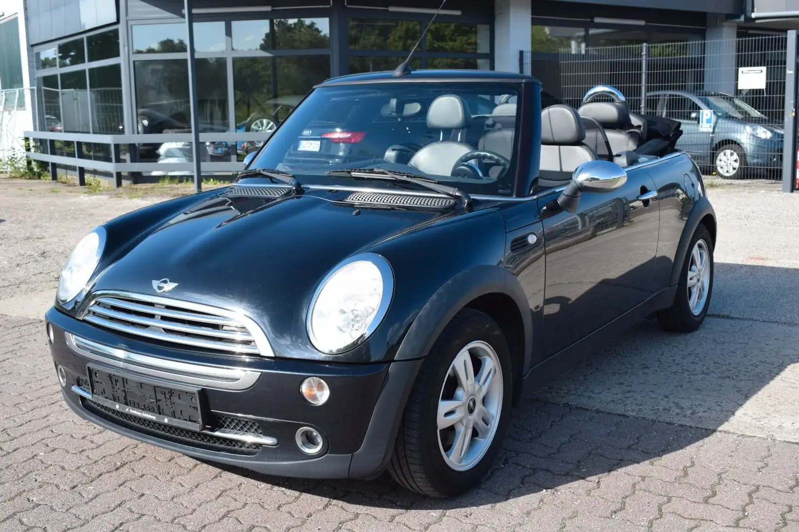 MINI One Cabrio One *WINDSCHUTZKLAPPE*SITZHEIZUNG* Чорний - 1