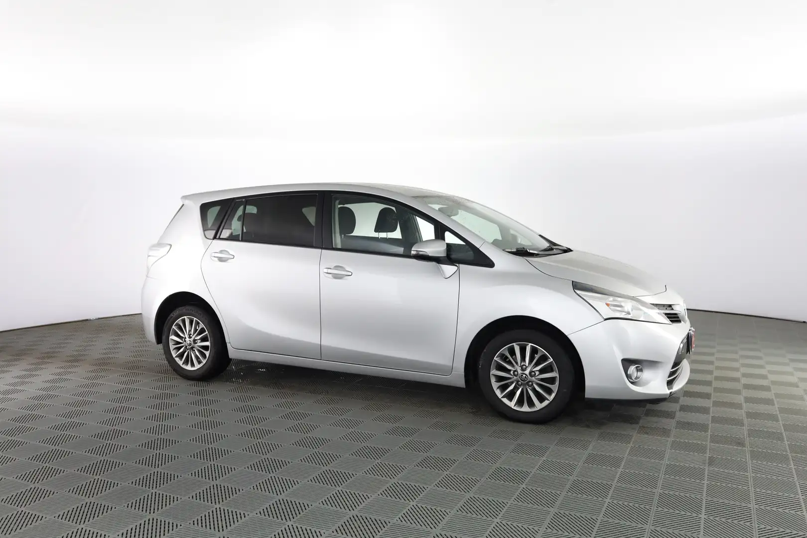 Toyota Verso Verso 1.6D Active MT Argento - 2
