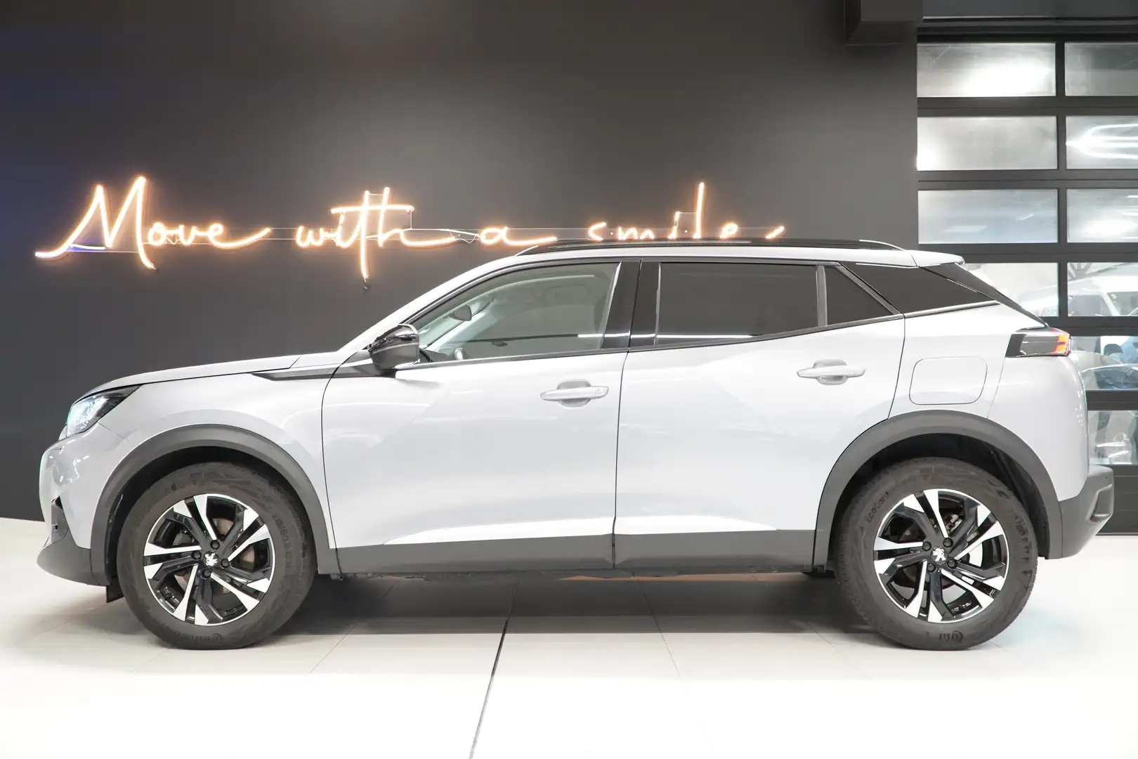 Peugeot 2008 2008 PureTech 100 Stop Grau - 2