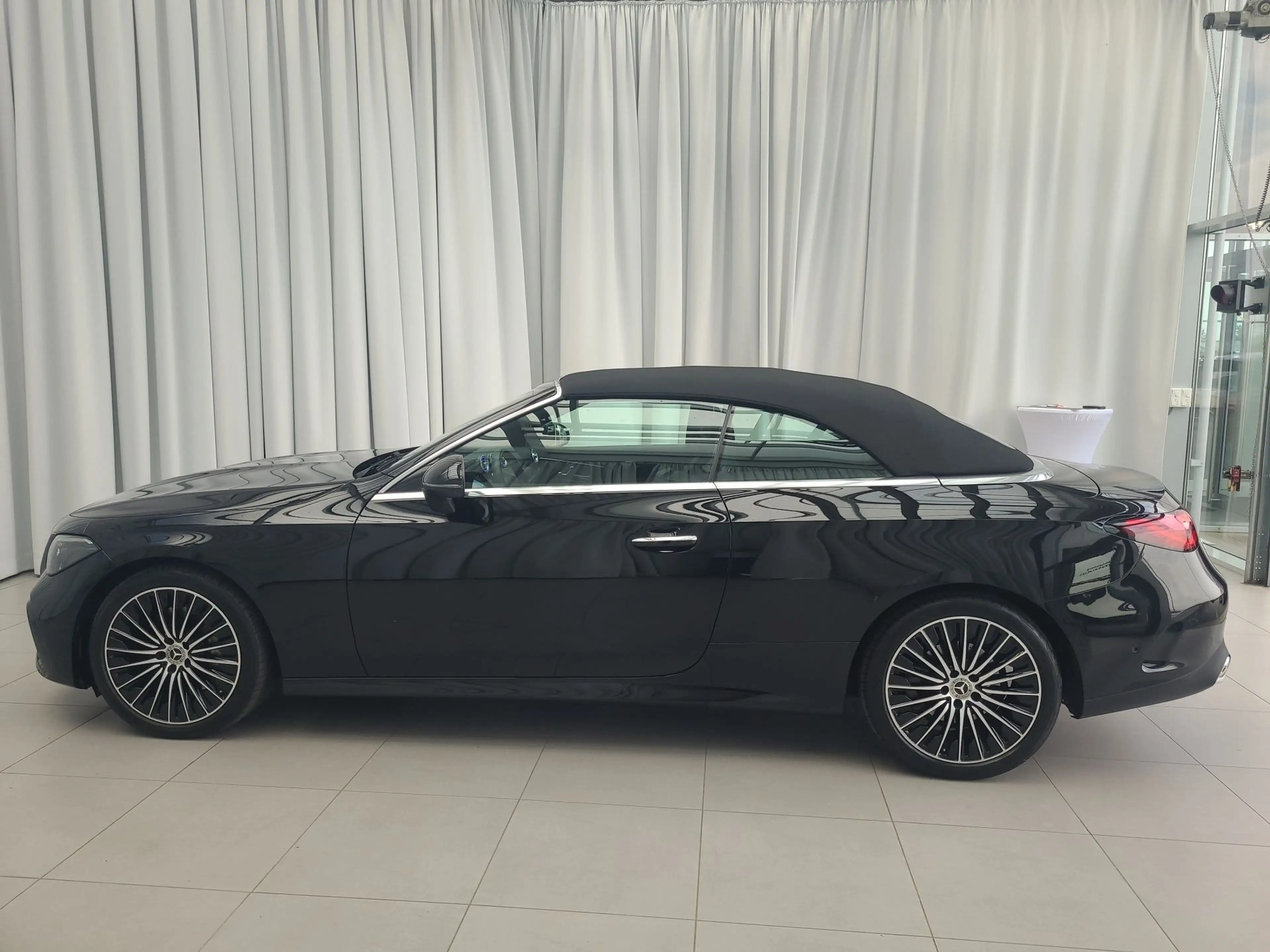 Mercedes-Benz CLE 220 d Cabriolet SpurW Winterp. — photo 7