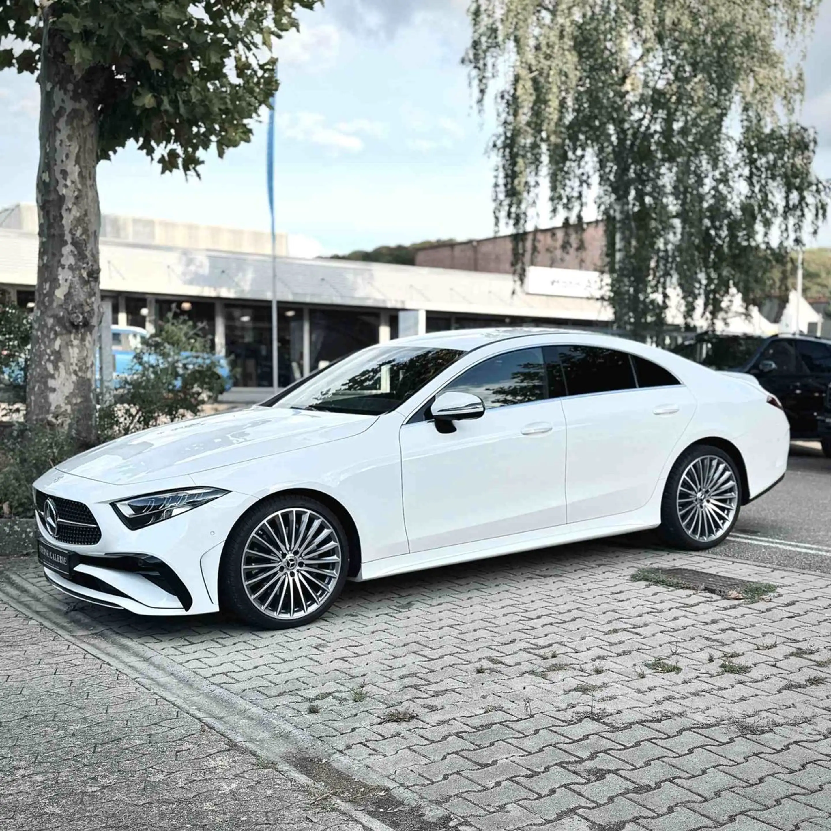 Mercedes-Benz CLS 220 D/AMG-LINE/EMMORY/BURMESTER/360 — photo 4