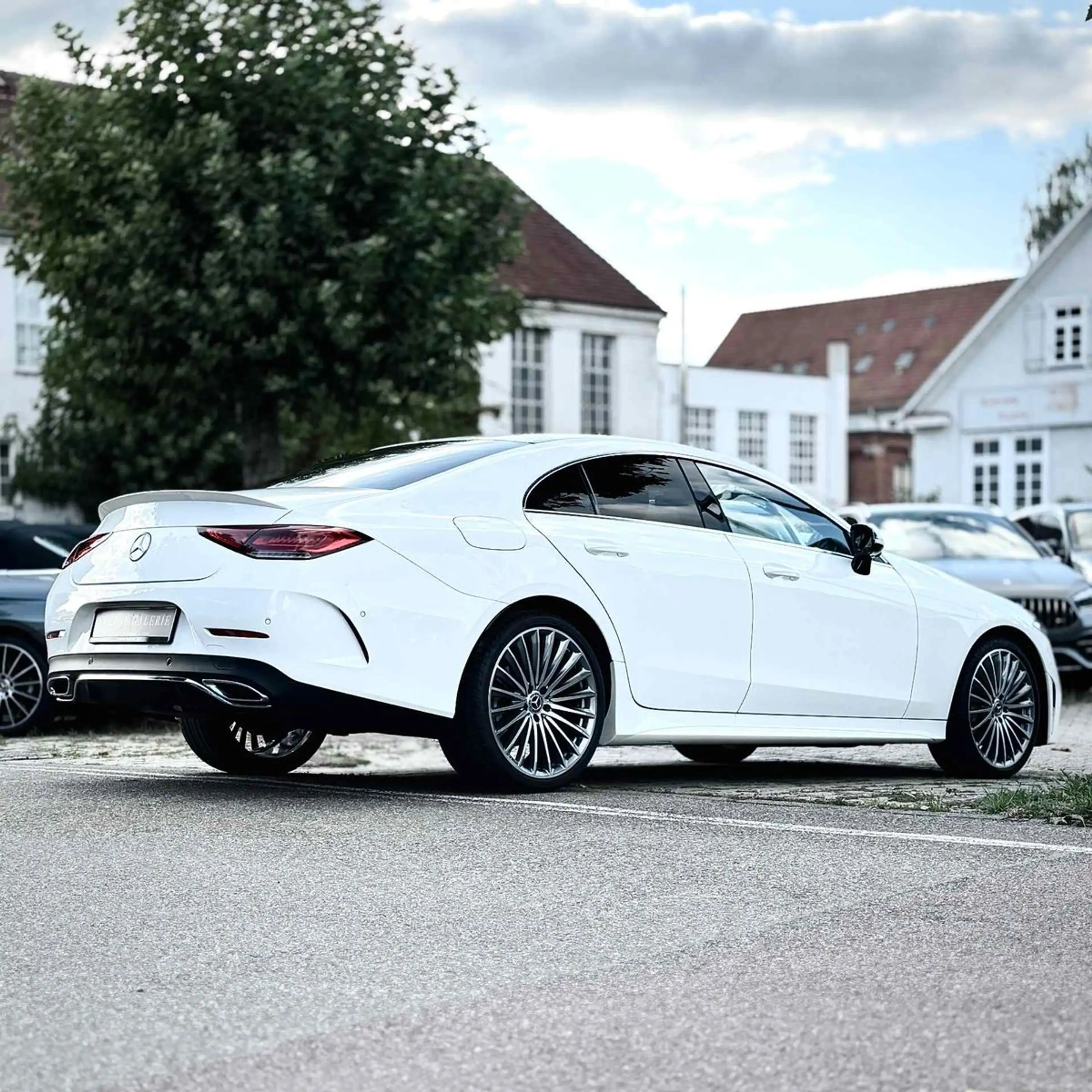 Mercedes-Benz CLS 220 D/AMG-LINE/EMMORY/BURMESTER/360 — photo 8