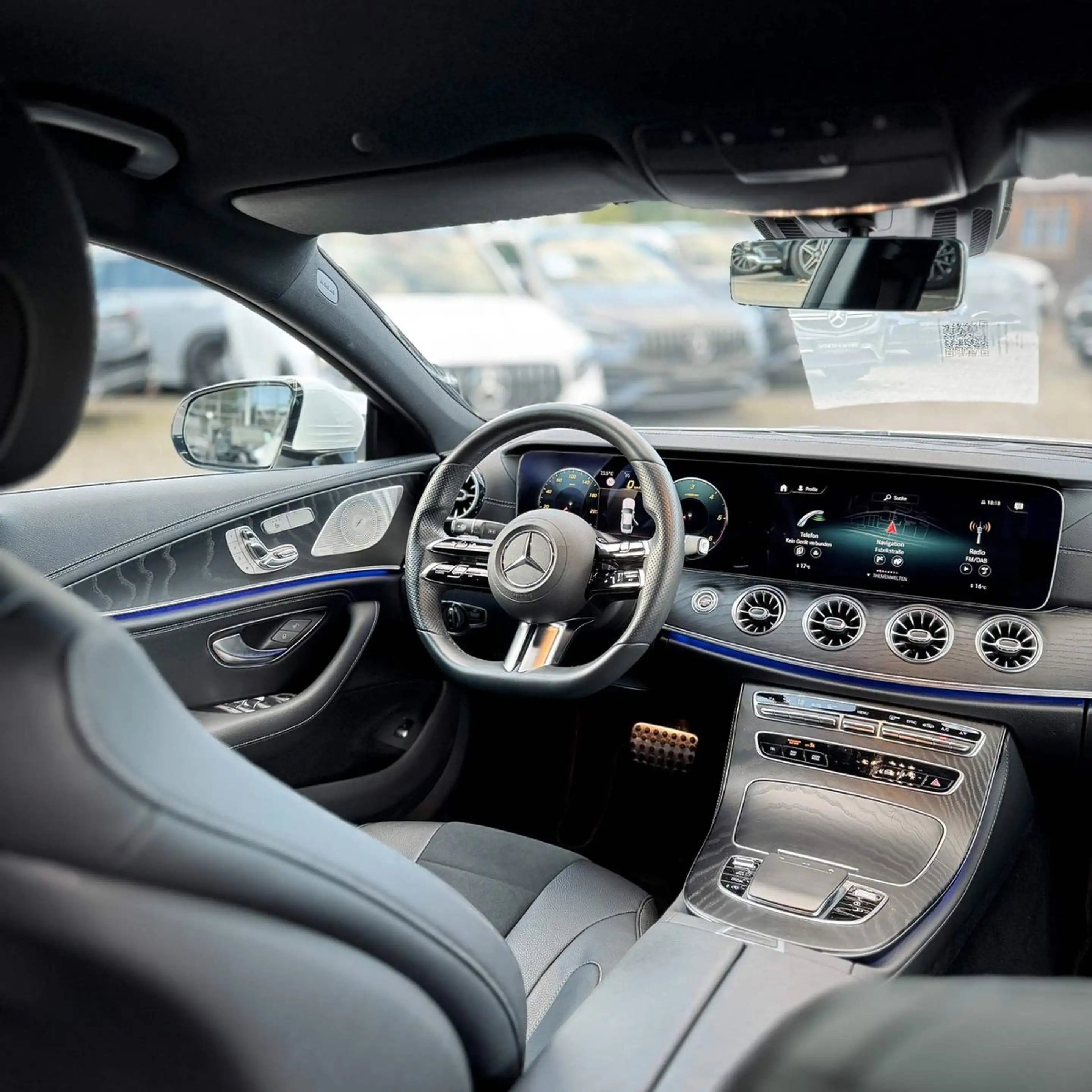Mercedes-Benz CLS 220 D/AMG-LINE/EMMORY/BURMESTER/360 — photo 12