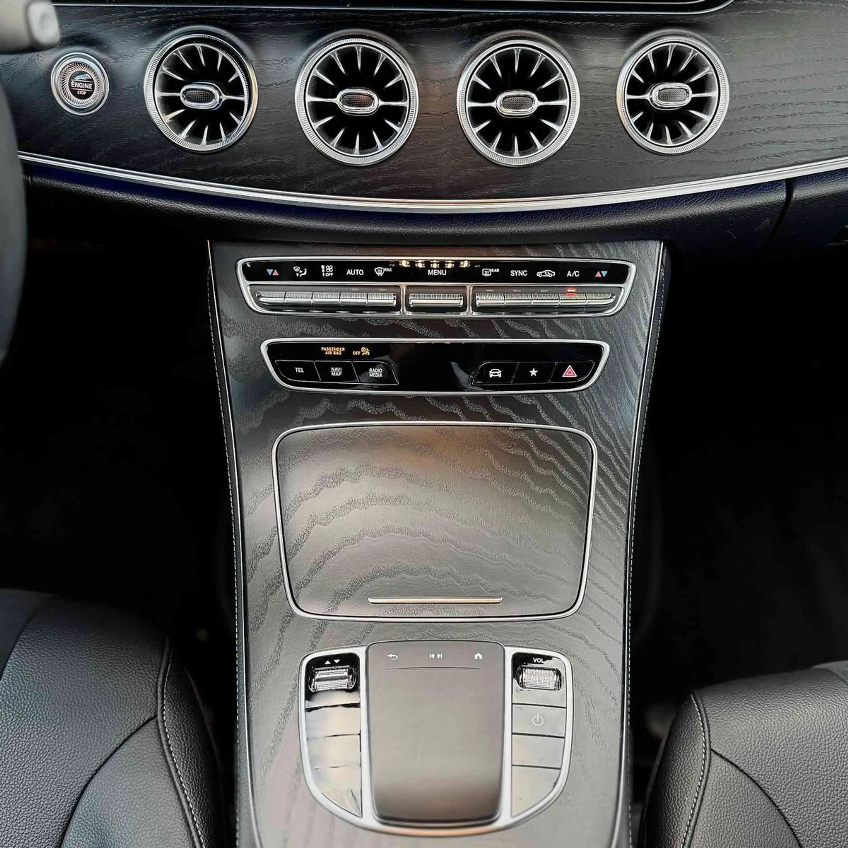 Mercedes-Benz CLS 220 D/AMG-LINE/EMMORY/BURMESTER/360 — photo 13