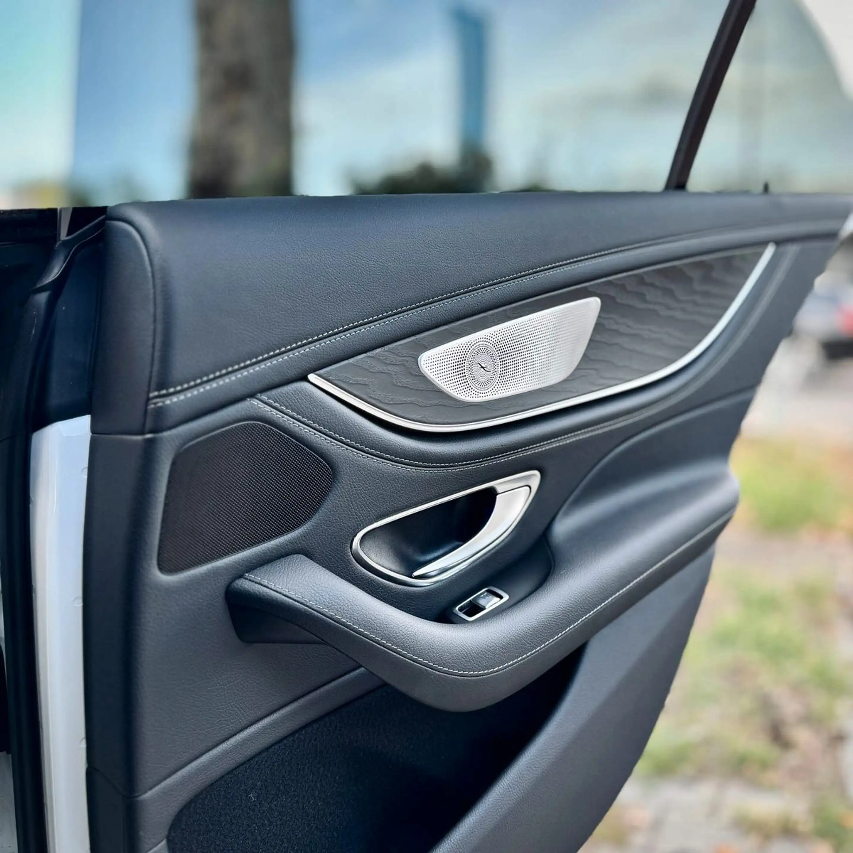 Mercedes-Benz CLS 220 D/AMG-LINE/EMMORY/BURMESTER/360 — photo 14