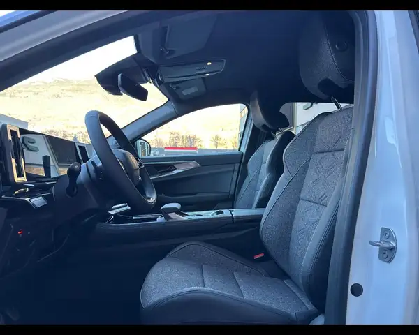 Renault Austral view 13