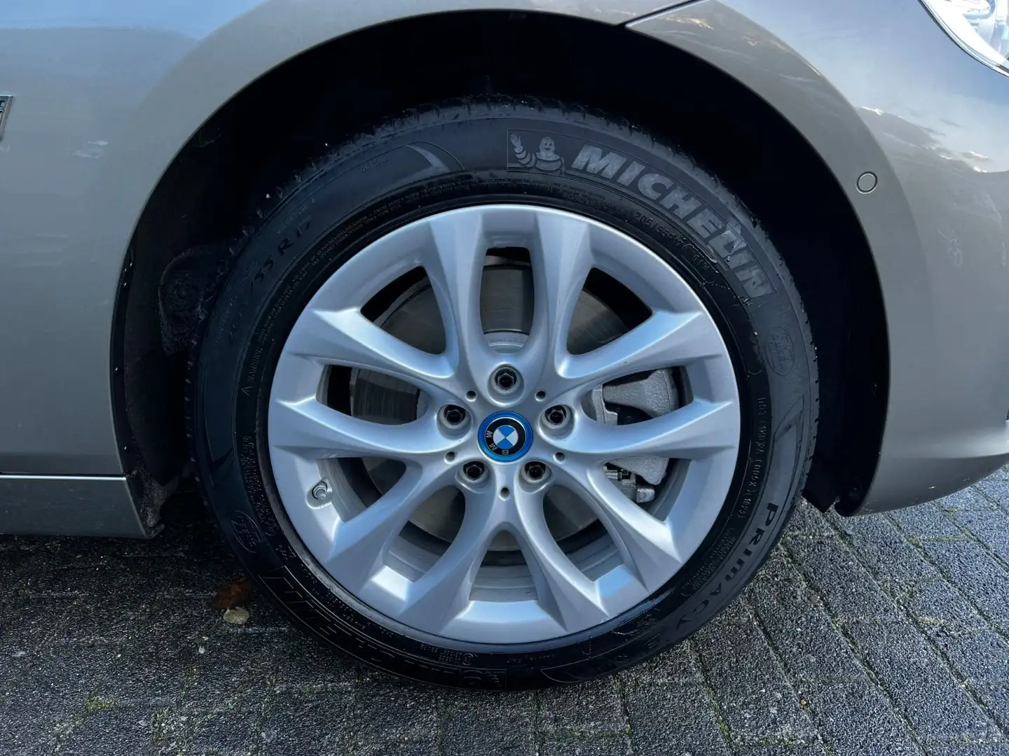 BMW 225 225 xe Active Tourer Advantage Aut. LED Navi Silber - 2