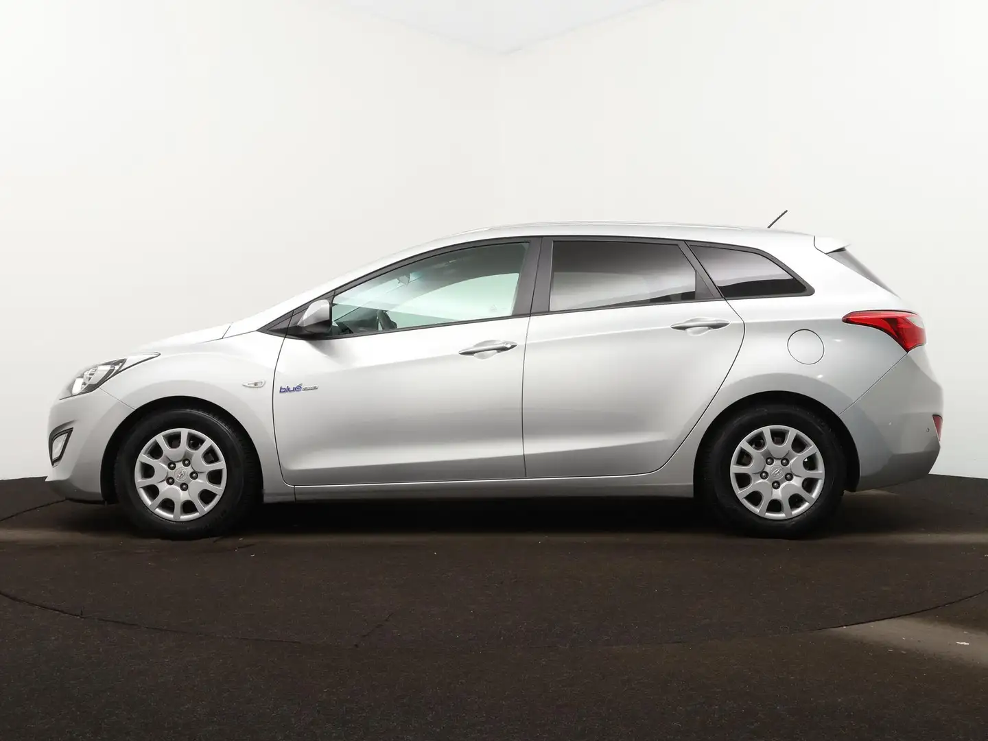 Hyundai i30 Wagon 1.6 GDI i-MOTION | PDC | CRUISE | AIRCO | BL Grijs - 2