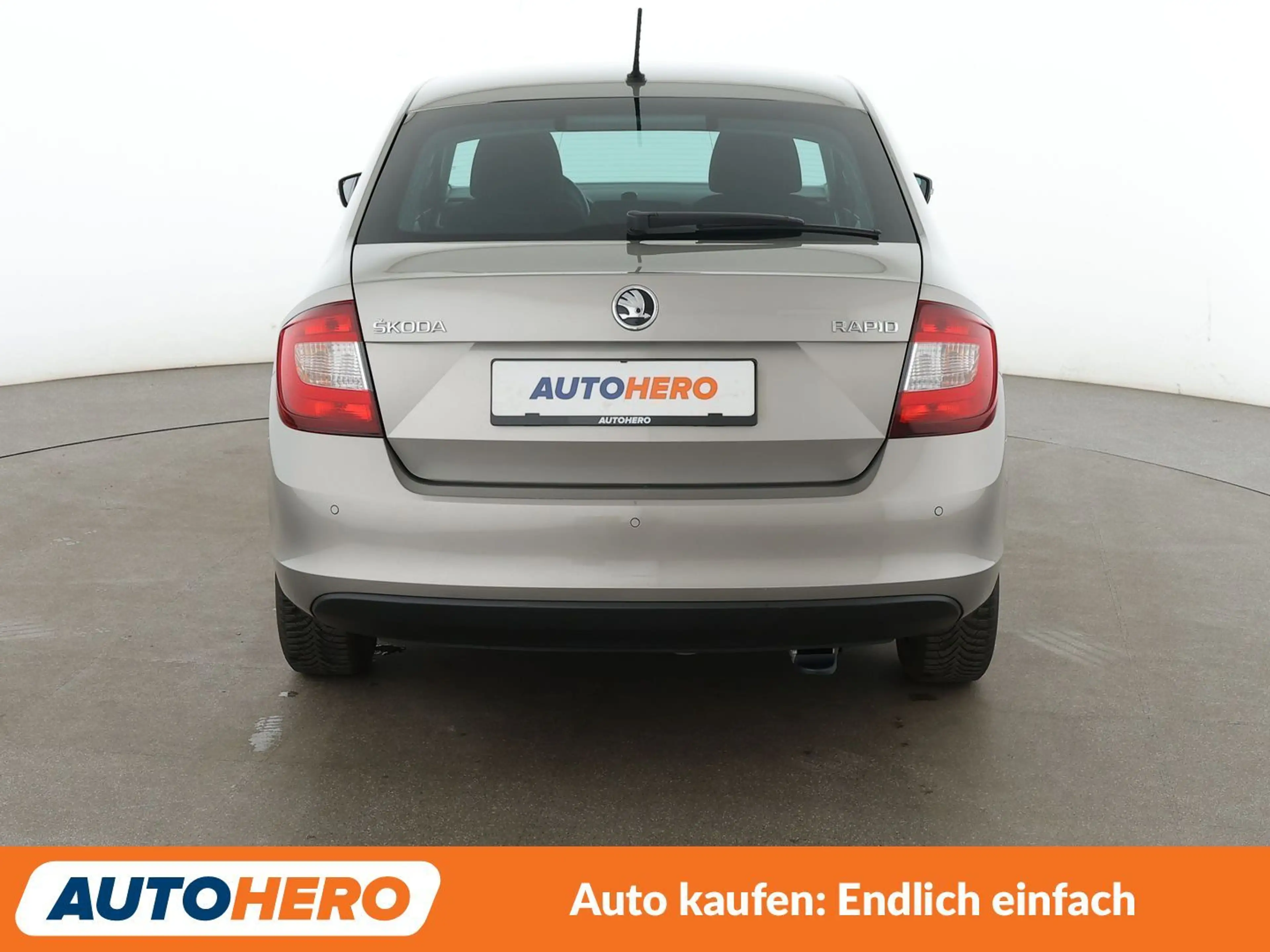 Skoda Rapid/Spaceback 1.0 TSI Drive Aut.*NAV*TEMPO*PDC*SHZ*KLIMA* — photo 5