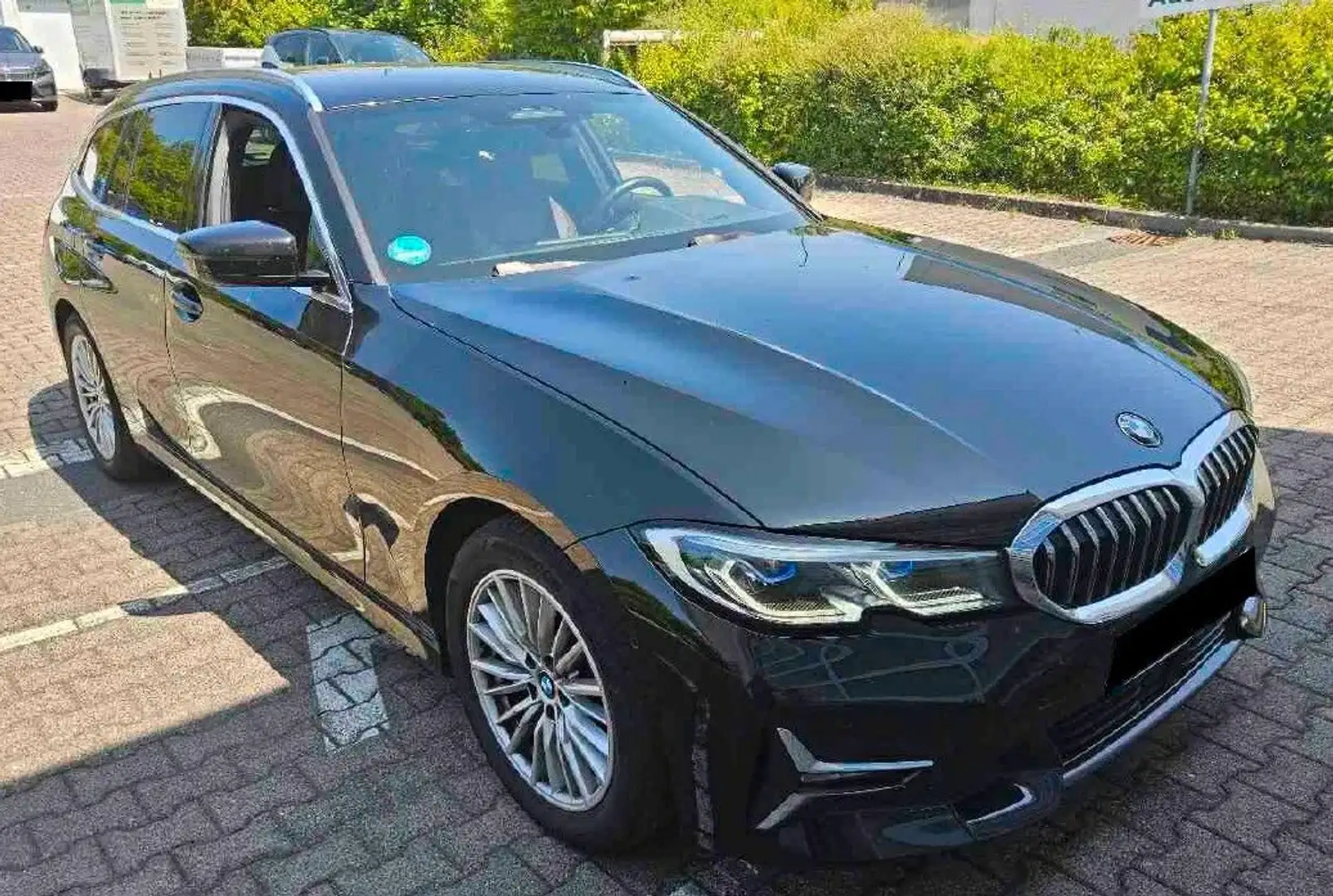 BMW 320 d Touring Luxury Line *LED*Standheizung*1.Hd Noir - 2